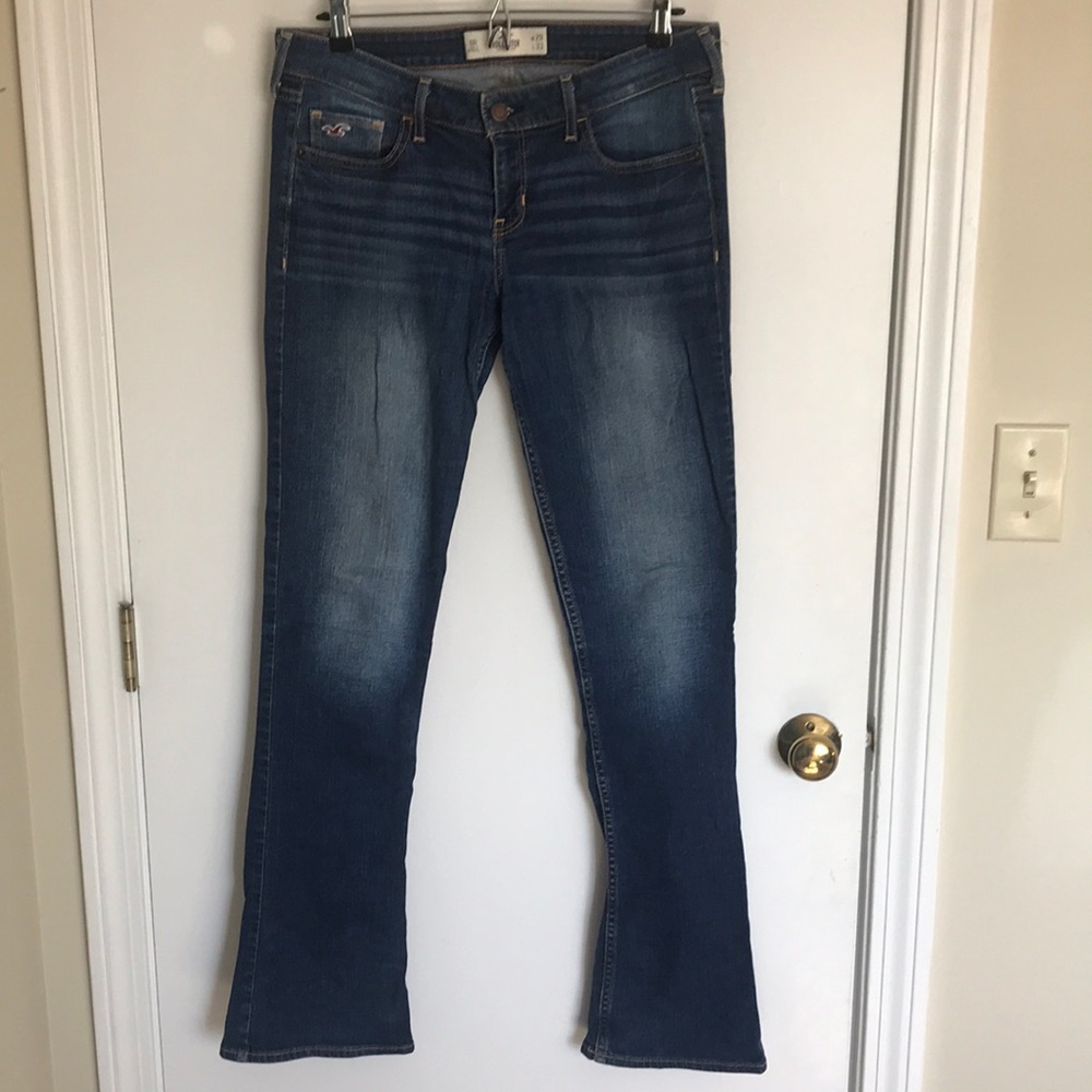Hollister medium/dark wash bootcut jeans size 9